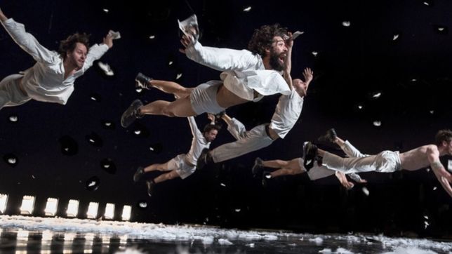 a 50 kilometros de la plata se reune todo el teatro del pais y del mundo