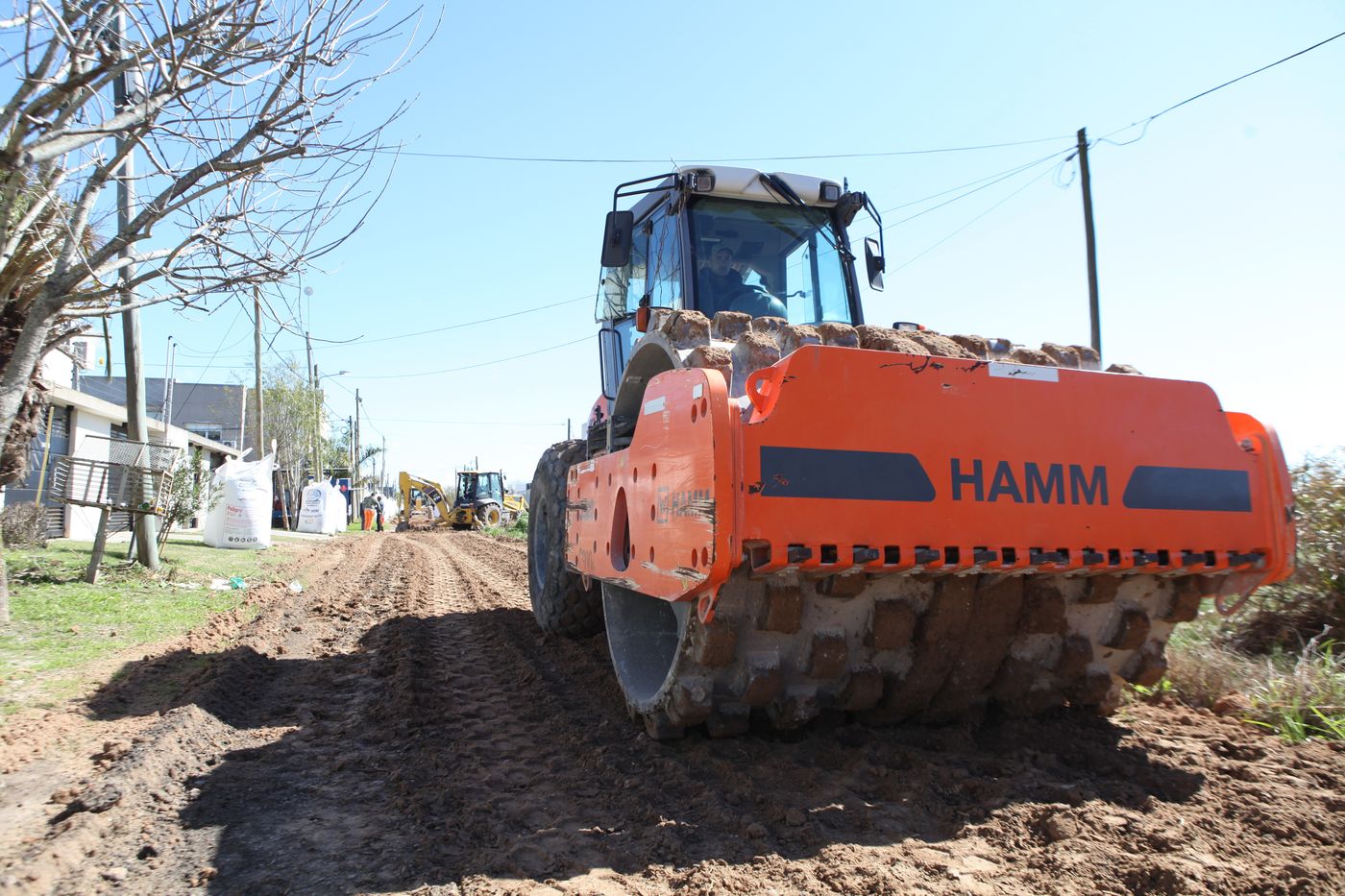 Finalizaron obras de mejorado de calles, tareas hidráulicas y zanjeo en  Gonnet