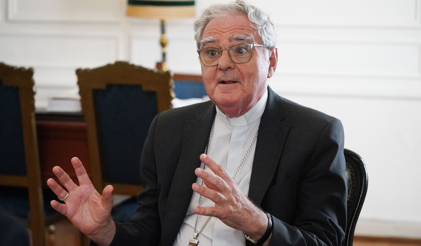 Monseñor Oscar Ojea.png