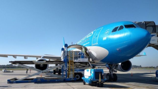 parte a rusia el tercer vuelo en busqueda de mas vacunas