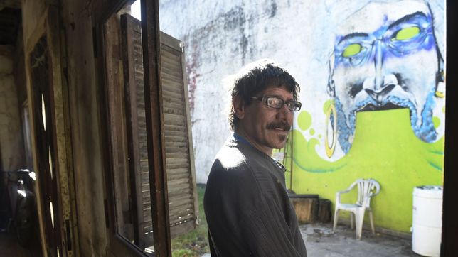 en libertad, el profesor botanico aseguro que no lo dejan producir aceite de cannabis