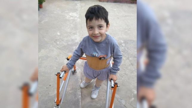 rompieron el auto y se llevaron el caminador de axel, un nene con paralisis cerebral