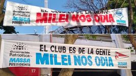 el mensaje que aparecio en los estadios de gimnasia y estudiantes contra javier milei el mensaje que aparecio en los estadios de gimnasia y estudiantes contra javier milei