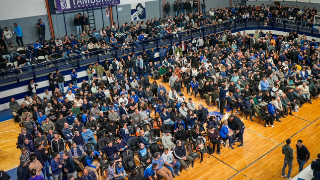 sobre la hora y tras no asistir al conclave tripero, unir a gimnasia definio su candidato
