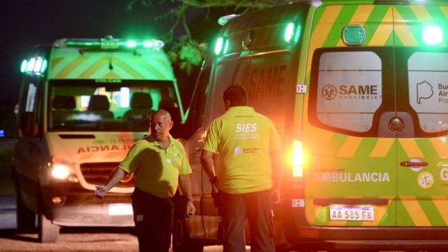 chocaron dos motociclistas en un barrio de la plata y uno resulto con graves heridas