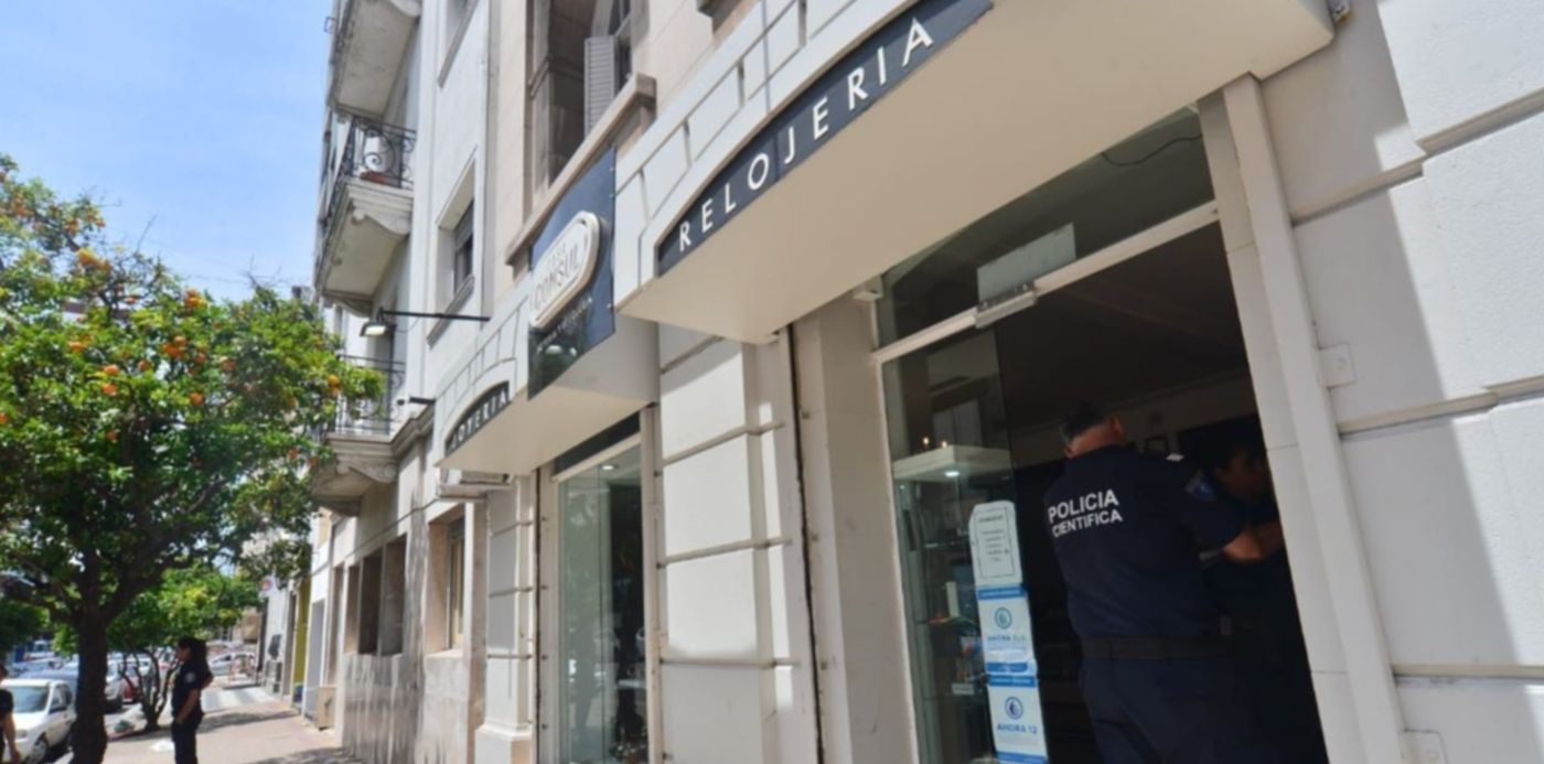 1575126123956.jpeg?rotate=0&scaleY=1&ow=1280&x=9&width=1268&height=634&scaleX=1&oh=850&y=60&&cw=1920&ch=950