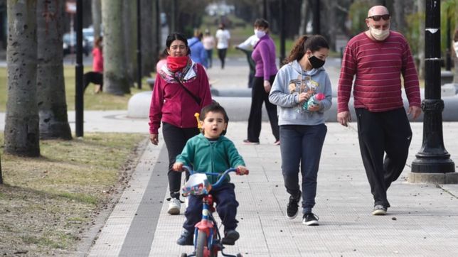 garro se reune con su equipo para analizar como seguira la cuarentena en la ciudad