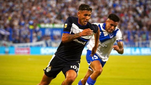 gimnasia no tuvo un buen arranque de campeonato y perdio por 3 a 1 ante velez en liniers