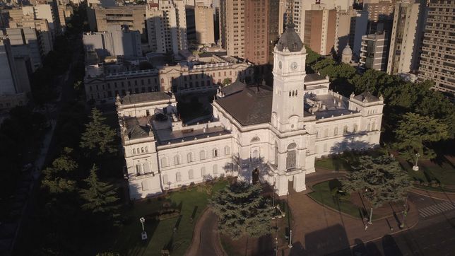 la municipalidad les otorgo un 12% de aumento a los trabajadores publicos de la plata