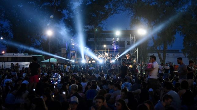 la tercera edicion de domingos de verano llega a la plata con un show de cumbia y ritmos latinos