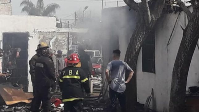 un incendio destruyo el club villa lenci y piden ayuda para reconstruirlo
