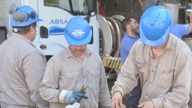 absa anuncio reparaciones y faltara agua en un sector del casco urbano de la plata