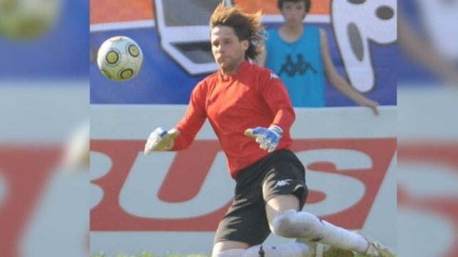 atajo en el lobo, es dt y formador de arqueros ¿que fue de la vida del toto hernando?