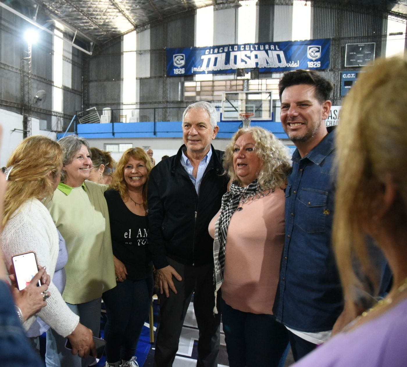 El domingo se llev&oacute; a cabo un bingo recreativo con 600 adultos mayores en La Plata