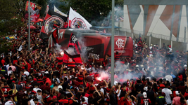 la insolita movida que organiza un grupo de hinchas del flamengo para la copa libertadores