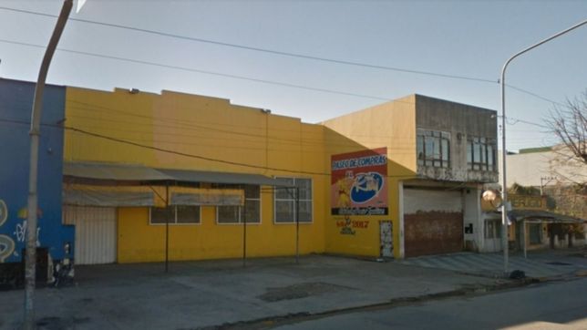 saltaron el paredon de una feria, entraron a robar y los agarraron in fraganti