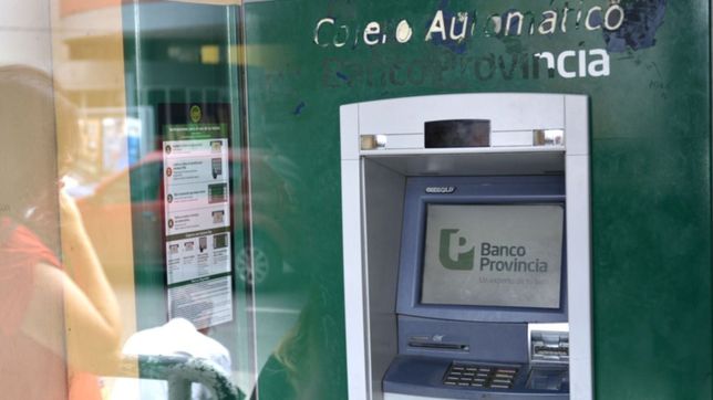 llega el aumento de $4.000 para los estatales bonaerenses: ¿cuando se cobra?