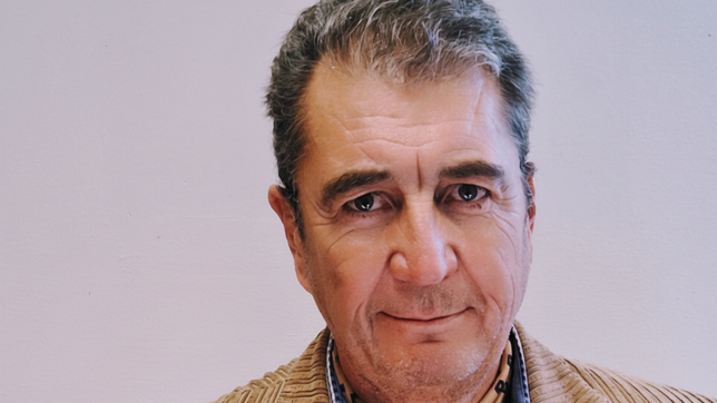 entre boleros y clima sesentoso, marcelo lopez presenta en la plata su primera novela