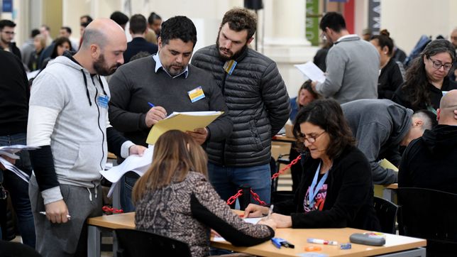 horas decisivas para la pelea entre julio garro y julio alak por la intendencia de la plata