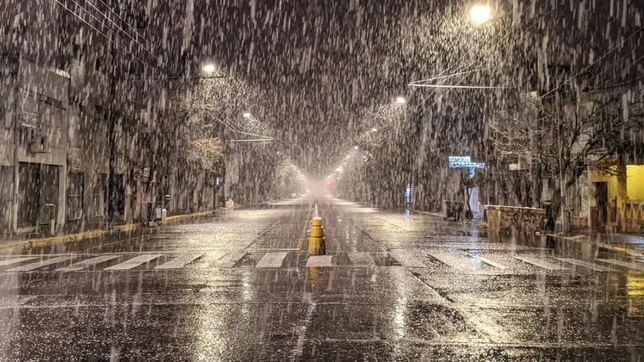 ¿por que cayo nieve en varias zonas de la provincia y que chances hay de que vuelva a ocurrir?