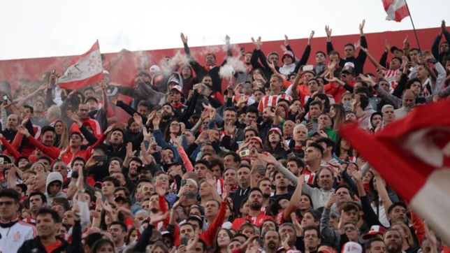 pintadas, robos y danos: las imagenes de la inauguracion del estadio que indignan