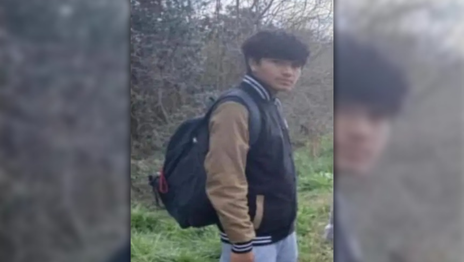 Buscan en La Plata a un chico de 13 años que tiene problemas de salud y desapareció camino a la escuela