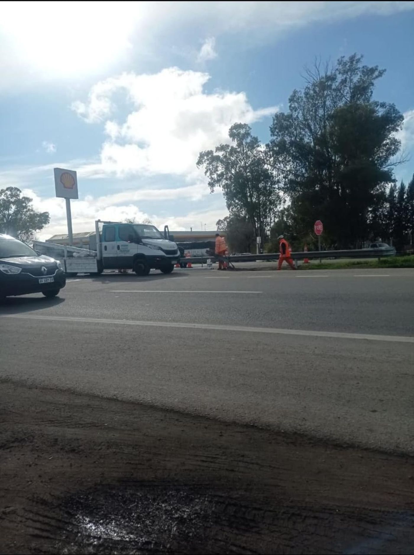 El trabajo de cierre de los retomes de la Ruta 2 a la altura de El Peligro El trabajo de cierre de los retomes de la Ruta 2 a la altura de El Peligro