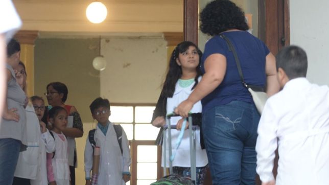 crece el enojo por el decreto de vidal por el que habra clases en el aniversario de la plata