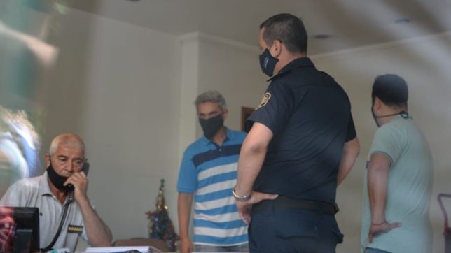 no conto que arrastro la moto: el comisario de la primera complico al marido de piparo