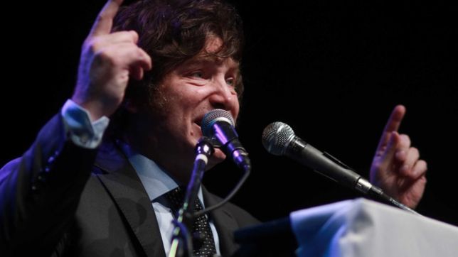 milei encendio otra polemica con una insolita frase sobre la contaminacion de los rios