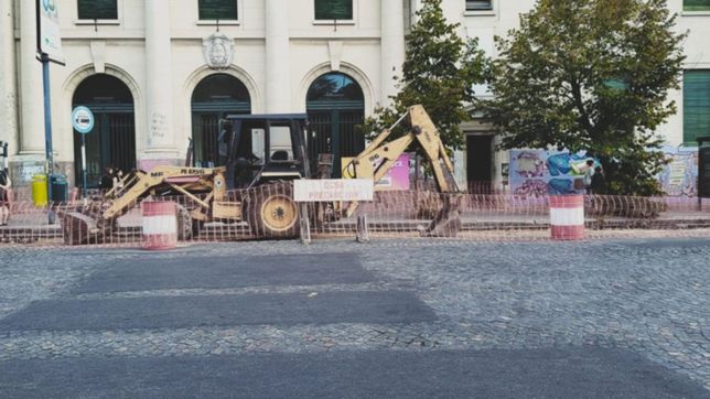 la polemica por el asfaltado de los adoquines volvio al terreno judicial