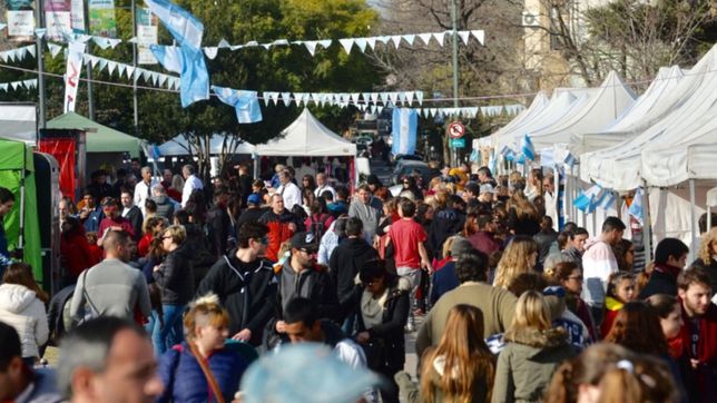 vuelve la noche de las ferias al meridiano v: una por una, todas las propuestas