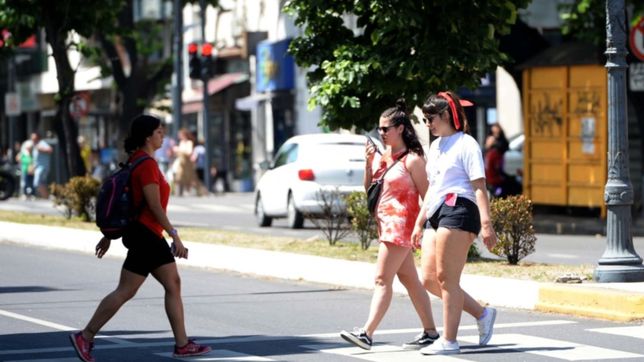 el intenso calor seguira durante varios dias en la plata