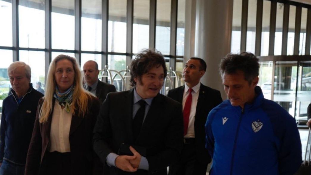 El reencuentro de Milei con Guillermo Barros Schelotto en su visita a Paraguay