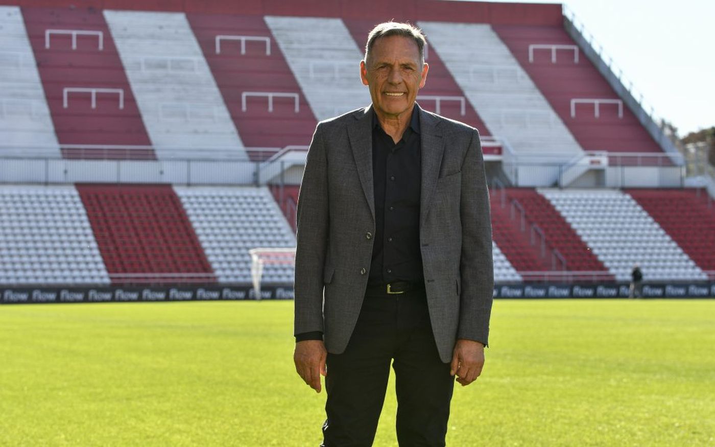 Miguel &Aacute;ngel Russo en el Estadio UNO, su segundo hogar