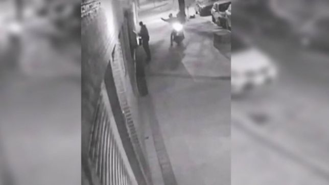 video: brutal ataque de motochorros a punta de pistola y en tan solo siete segundos