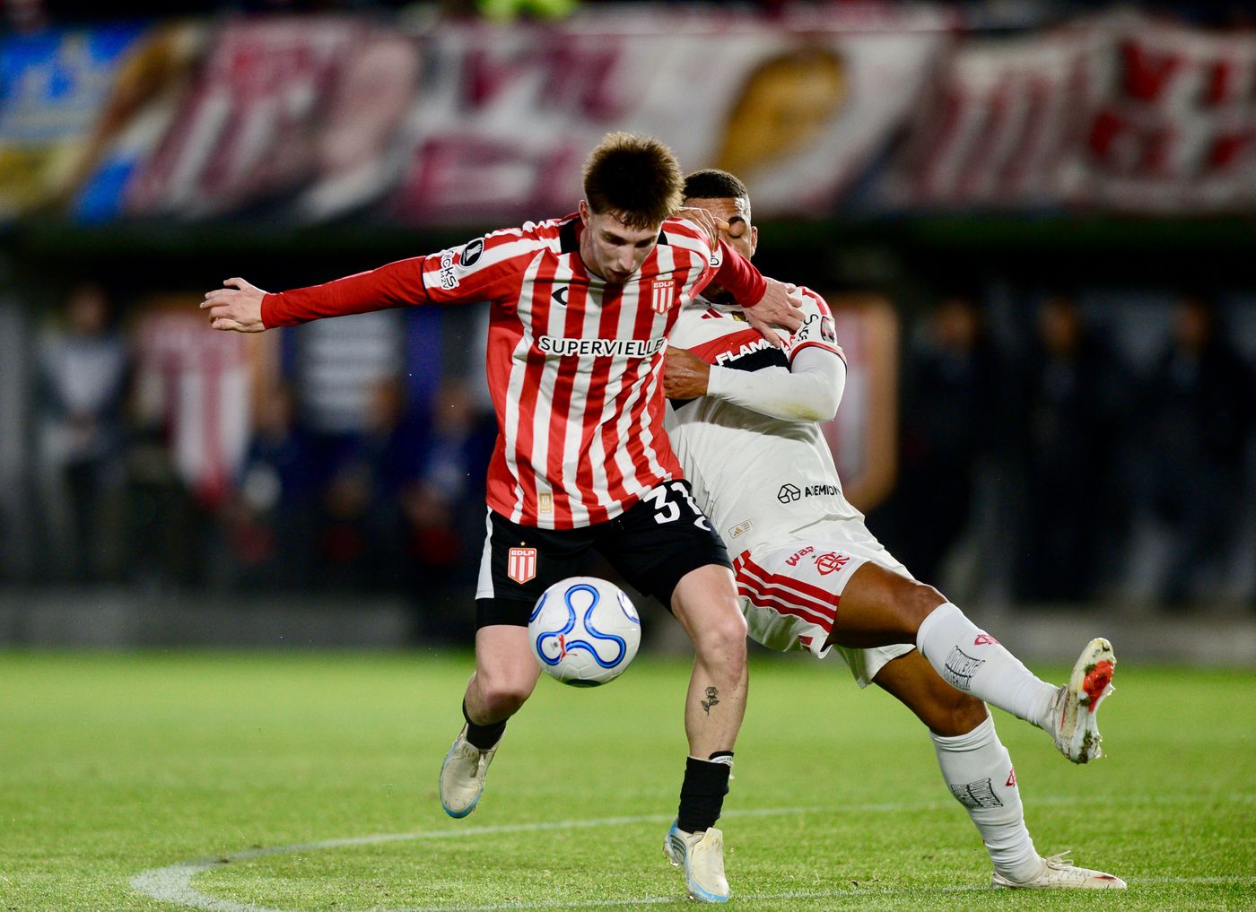 Estudiantes piensa en el partido ante Flamengo.