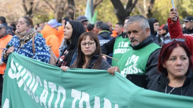 se agrava el conflicto con cagliardi y los municipales de berisso extienden el paro
