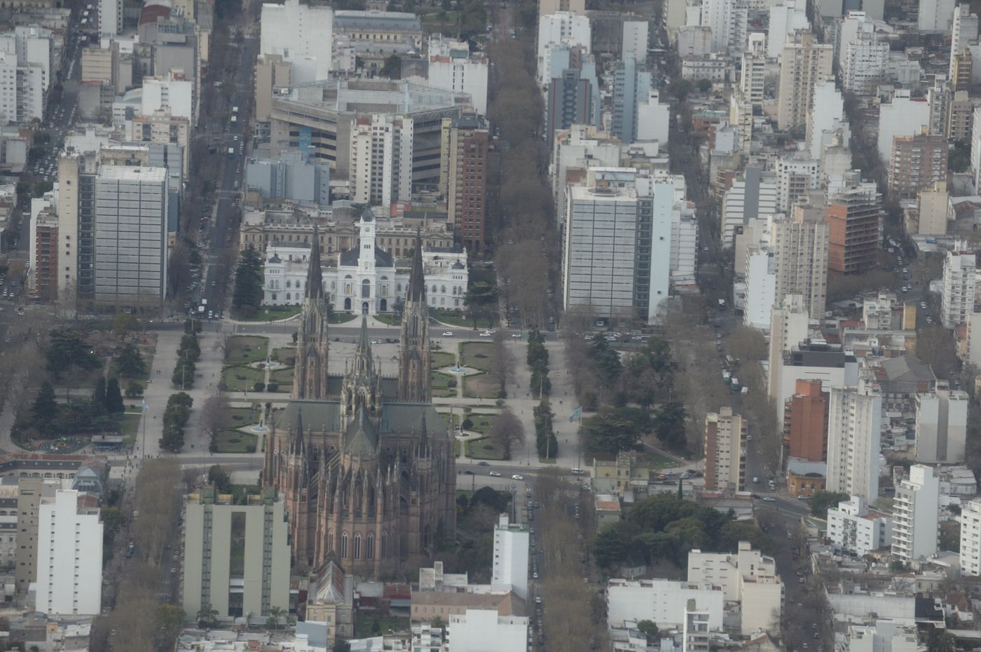 Fotos aéreas Catedral Plaza Moreno (4).JPG