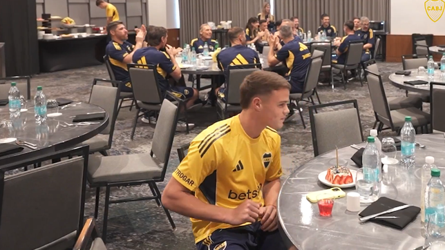 ignacio miramon cumplio anos en la concentracion de boca y fue sorprendido en plena cena en miami