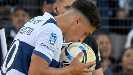 Gimnasia ya juega con Barracas Central en el Bosque