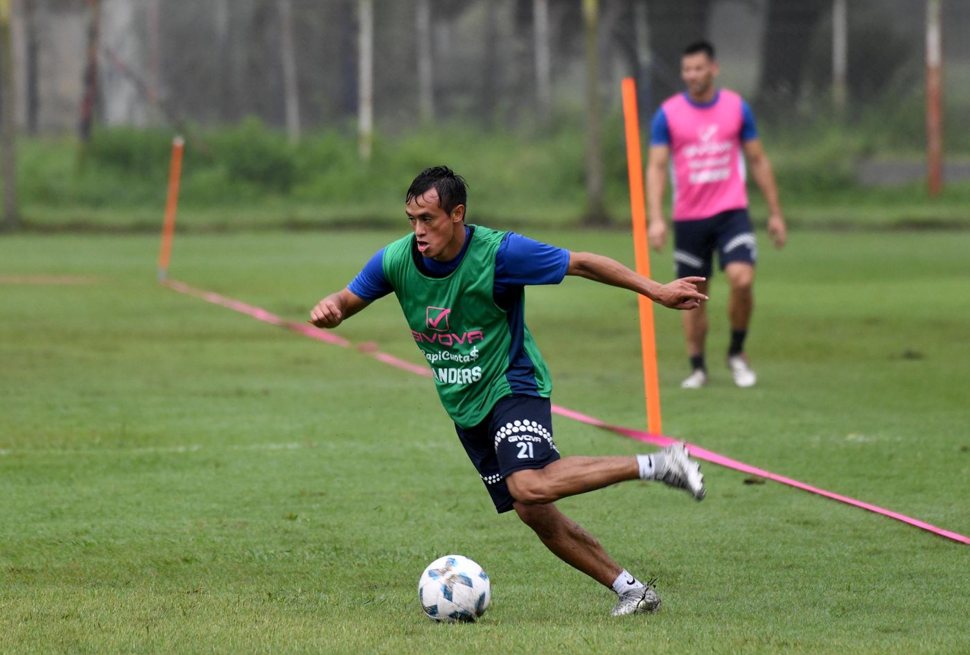 Entrenamiento Gimnasia  Chavez 2.jpg
