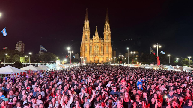 mas de 700.000 personas pasaron por la fiesta del ano nuevo chino en plaza moreno