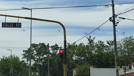 Misterio en el cielo de La Plata: siete helicópteros sobrevolaron a metros de las casas