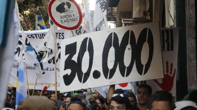 gimnasia va a declarar socios honorarios a 29 hinchas victimas del terrorismo de estado