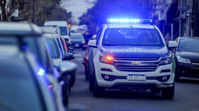 cuatro adolescentes amenazaron con matar a un chico de 20 anos y lo golpearon para robarle