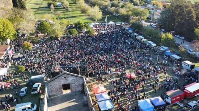 musica, desfiles y teatro: etcheverry vibro con los festejos de su 133° aniversario