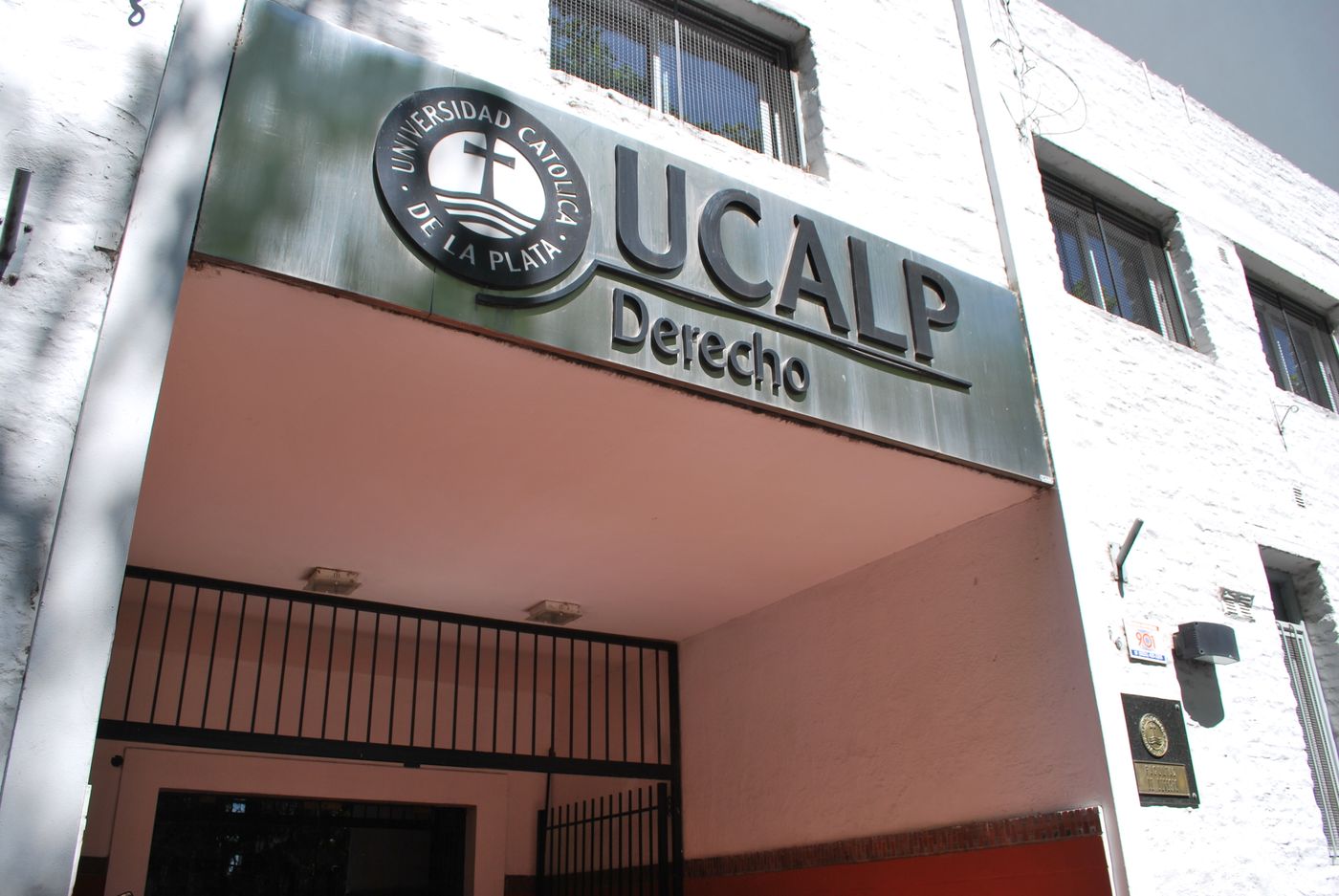 Facultad de derecho UCALP.jpg
