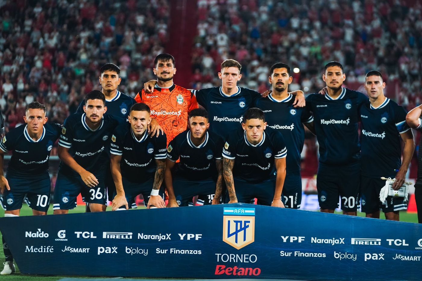 Gimnasia Huracán formación equipo.jfif