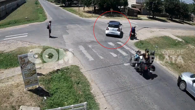 tras un intenso tiroteo, detuvieron a los ladrones que asaltaron a una mujer en 21 y 50